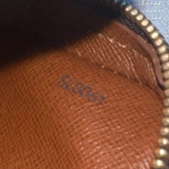 Vintage Louis Vuitton Monogram Danube PM Crossbody Bag - Picture 10 of 15